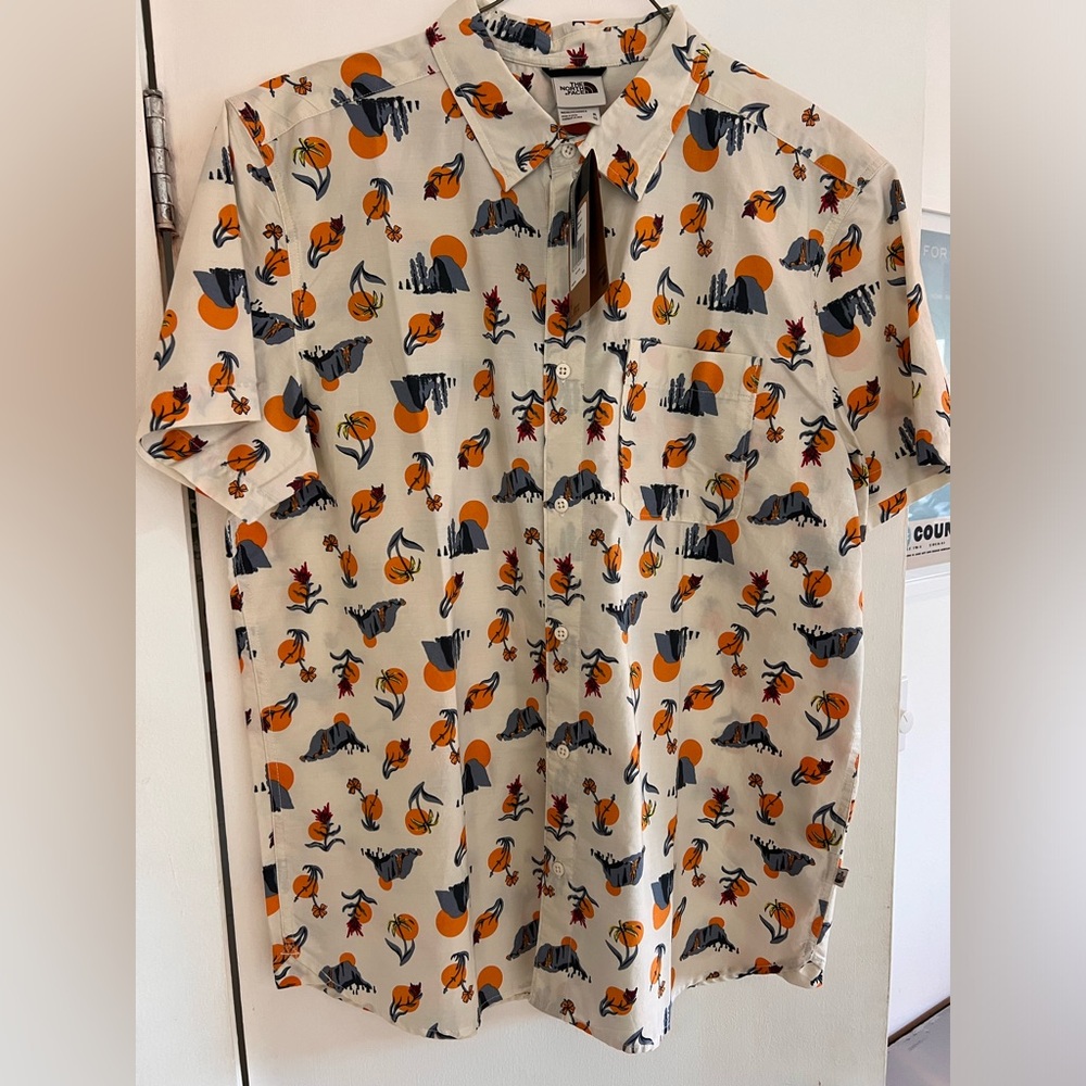 The North Face Men’s Short Sleeve Shirt